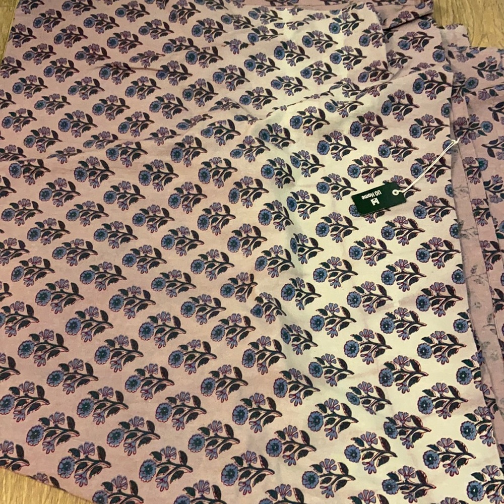 Cute vintage floral picnic blanket